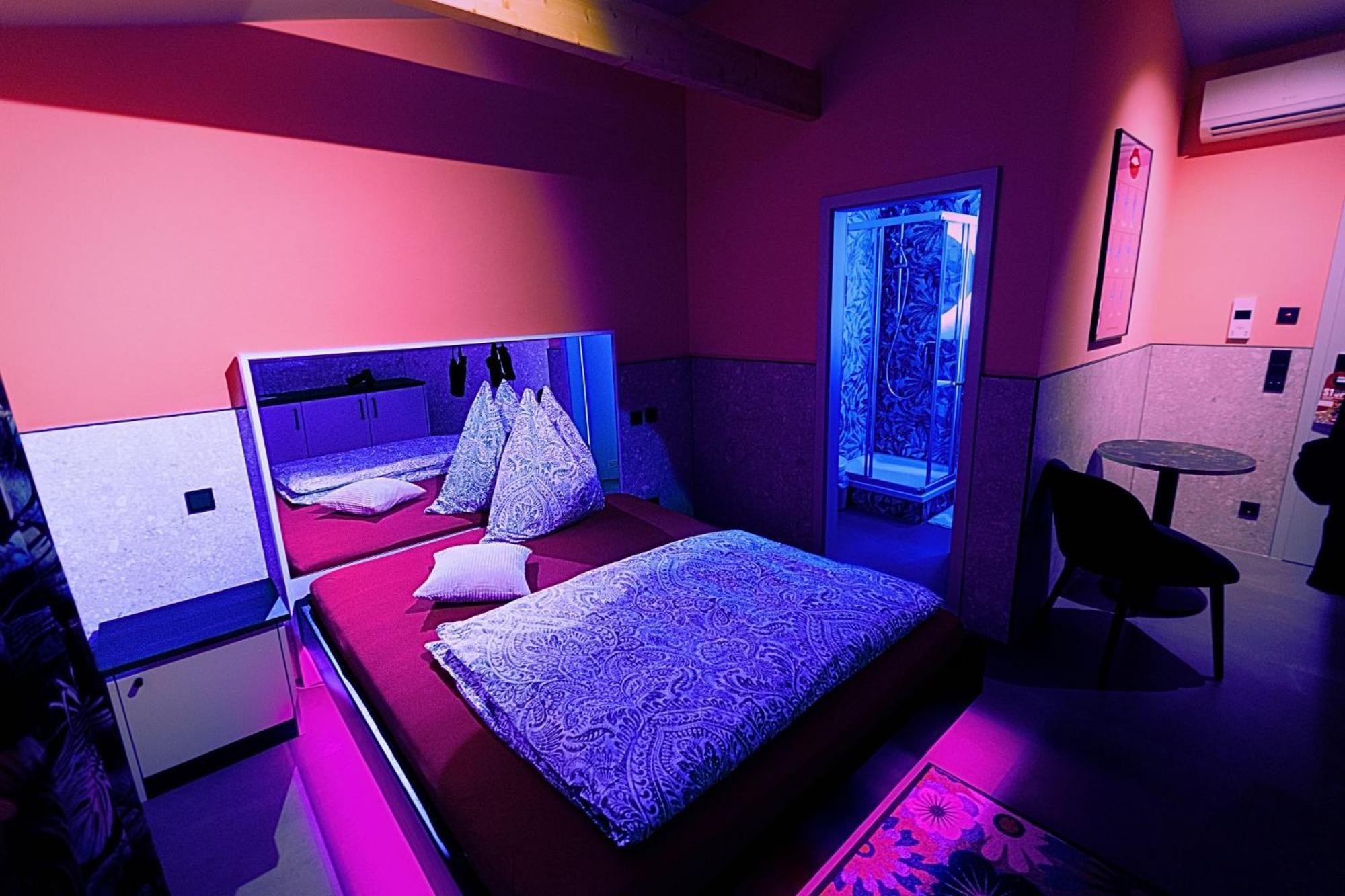 Lustra Stundenhotel - Adults Only Landshut Luaran gambar