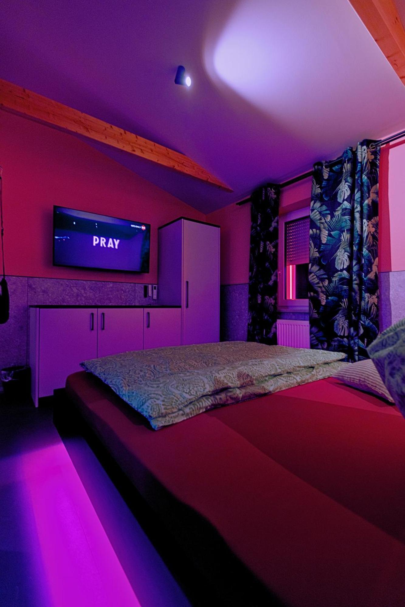 Lustra Stundenhotel - Adults Only Landshut Luaran gambar