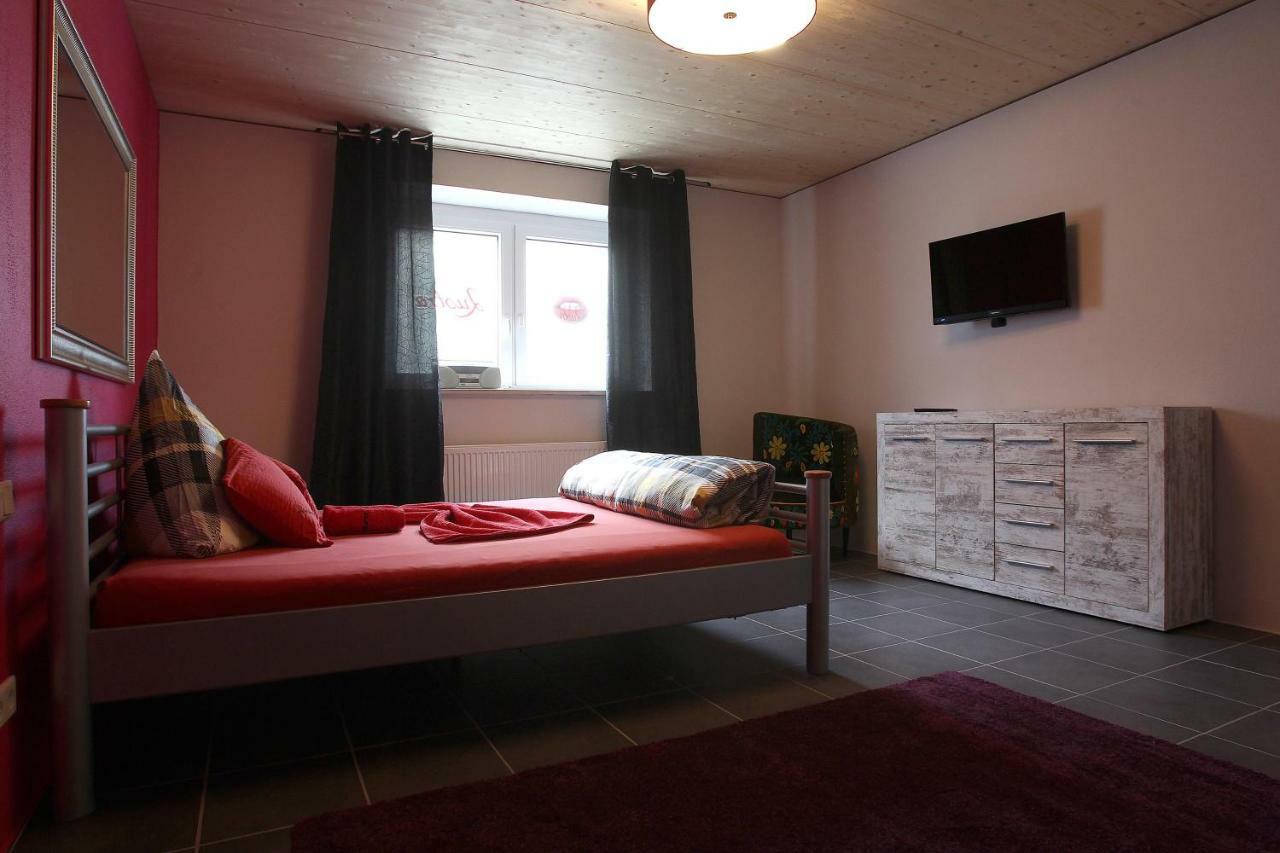 Lustra Stundenhotel - Adults Only Landshut Luaran gambar